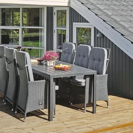 Amazing In With Kitchen بيت للعطل Vestervig