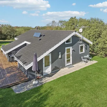 Amazing In With Kitchen *